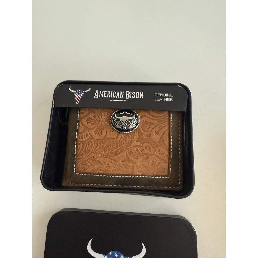 American Bison Men's Bison Head Concho Bifold Brown Leather Wallet NIB Tooled